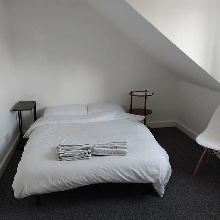 Joyful Room Rainham  Exterior photo